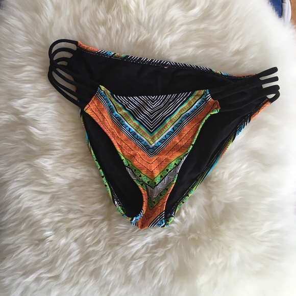 Rip Curl Bikini bottom - Picture 3 of 6